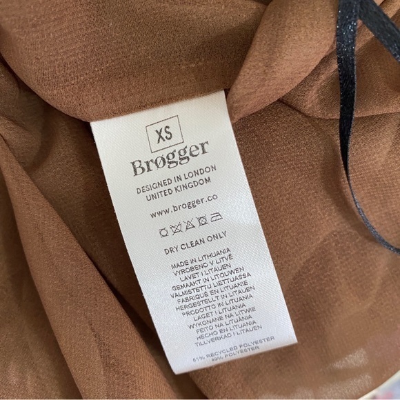 Brogger NWT XS Violet Pliss Plaid Asymmetrical Skirt Purple‎ Yellow Leg Slit - Picture 12 of 12